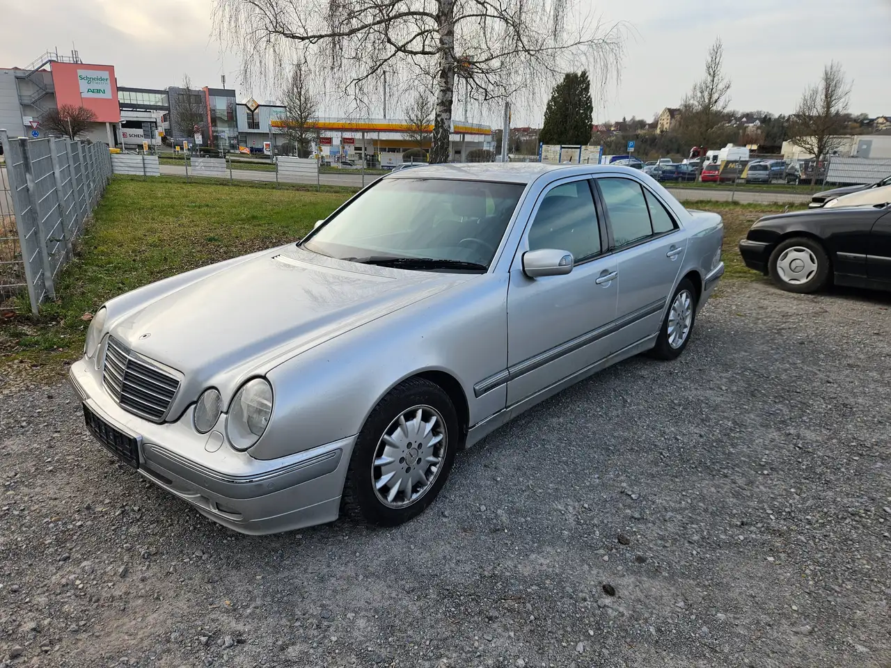 Mercedes-Benz E 320