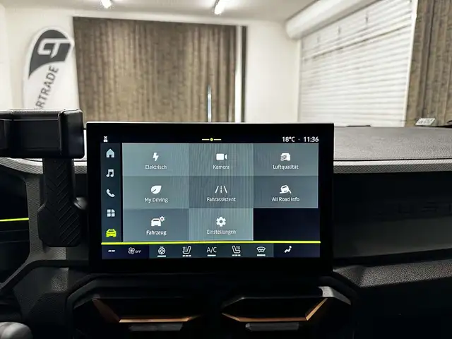 Dacia Duster view 26