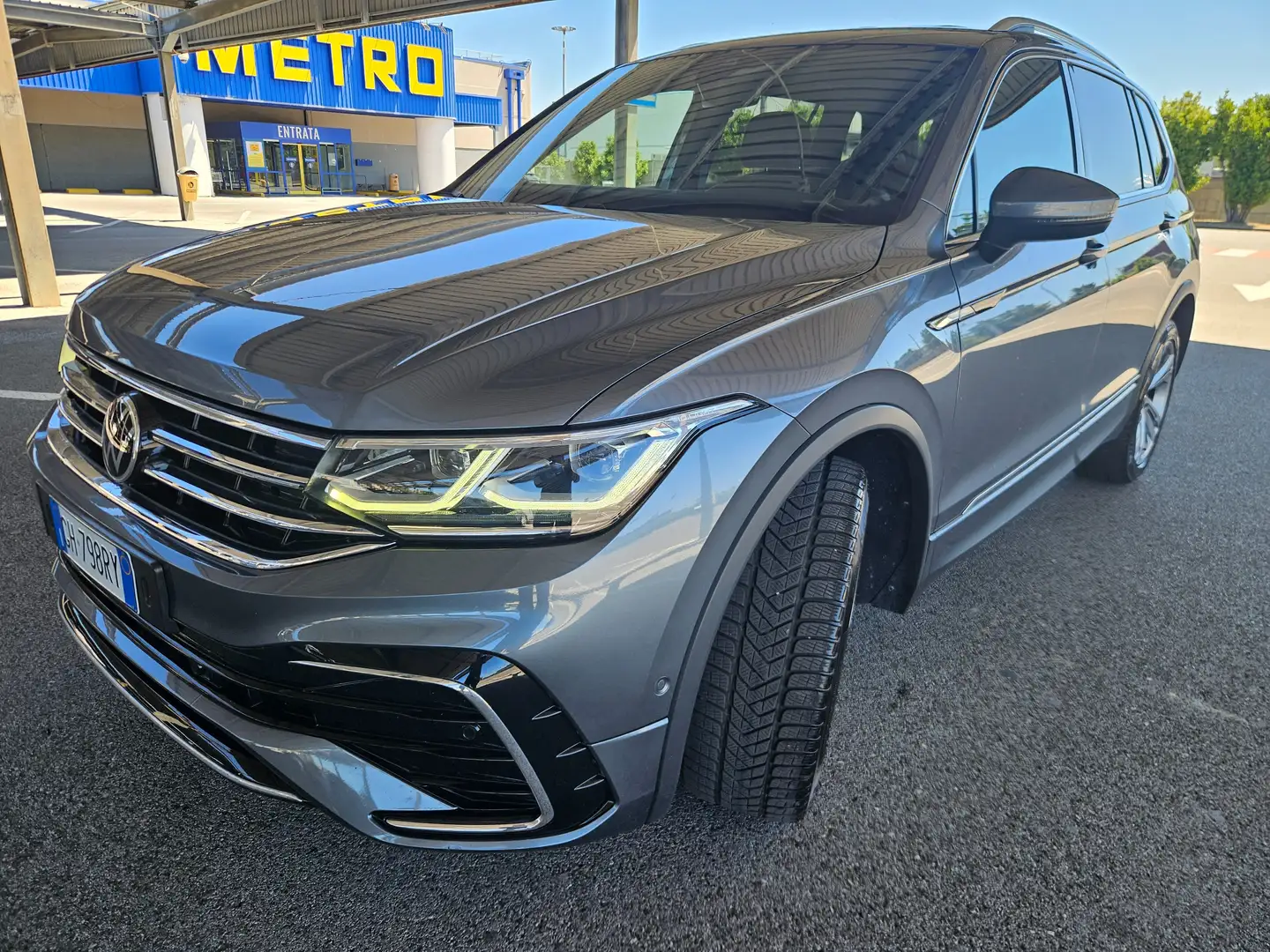 Volkswagen Tiguan Tiguan II Allspace 2.0 tdi R-Line 4x4 150cv 7p dsg Grau - 1