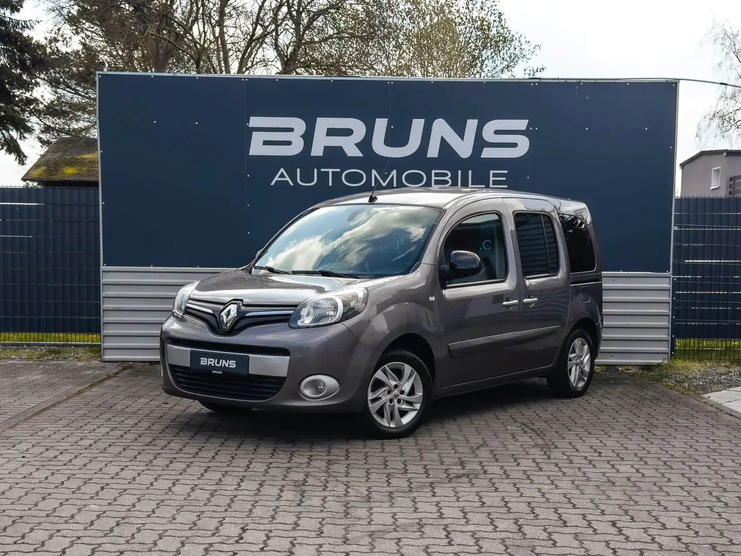 Renault Kangoo 1.2 TCe 115 Luxe SHZ TomTom AHK siva - 1