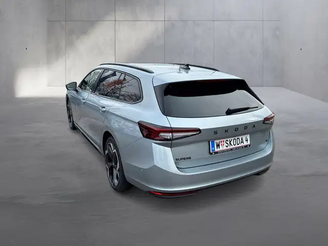 Skoda Superb Sportline iV TSI DSG Ansicht 8