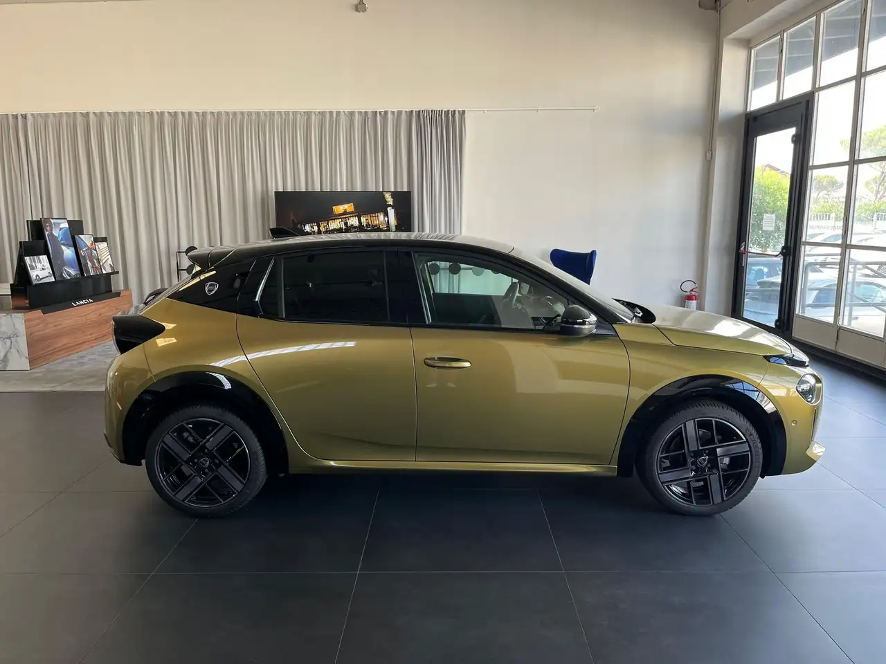 Lancia Ypsilon 2024