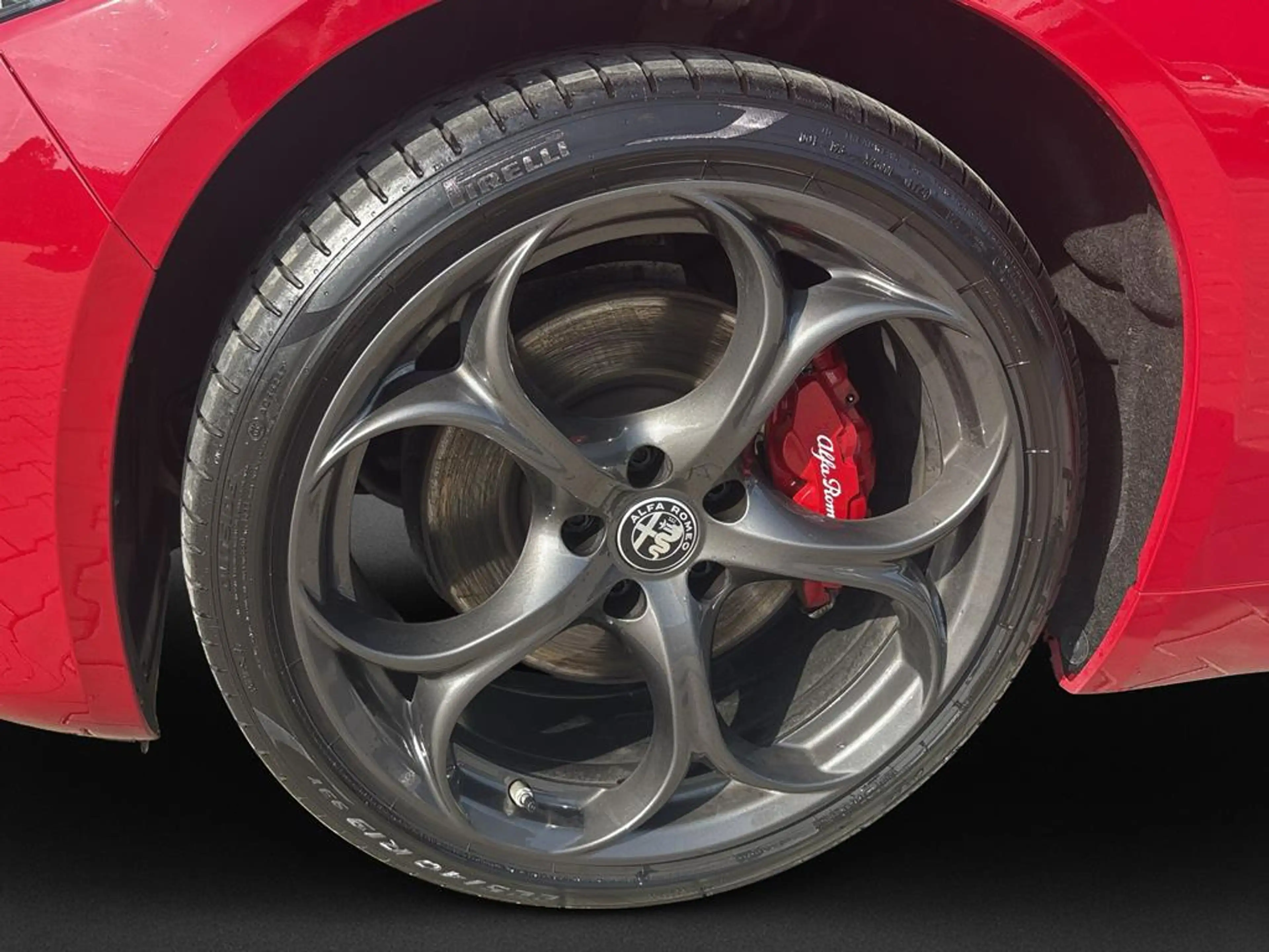 Alfa Romeo Giulia 2.0 Turbo 16V Tributo Italiano Q4 — photo 8