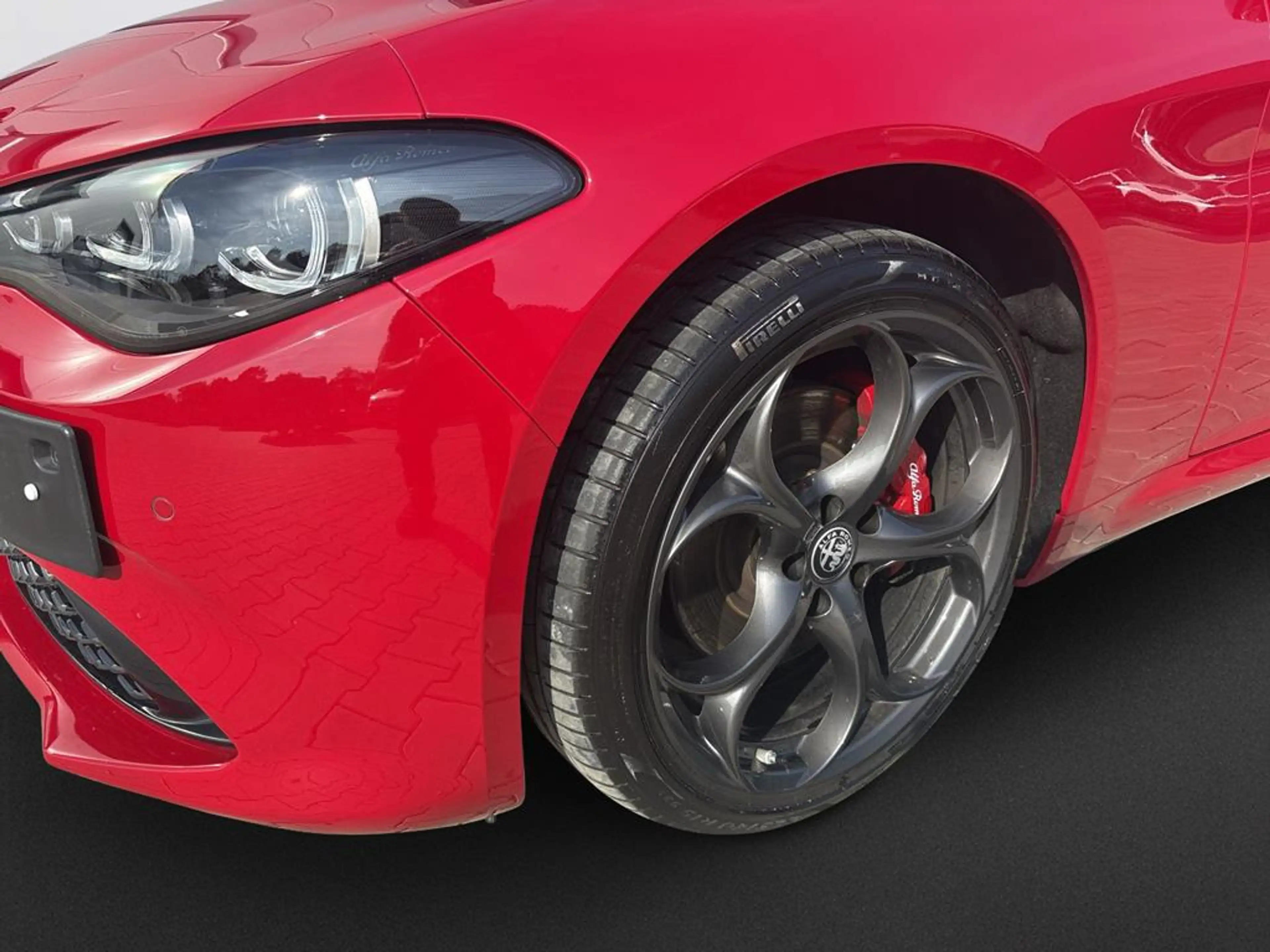 Alfa Romeo Giulia 2.0 Turbo 16V Tributo Italiano Q4 — photo 9