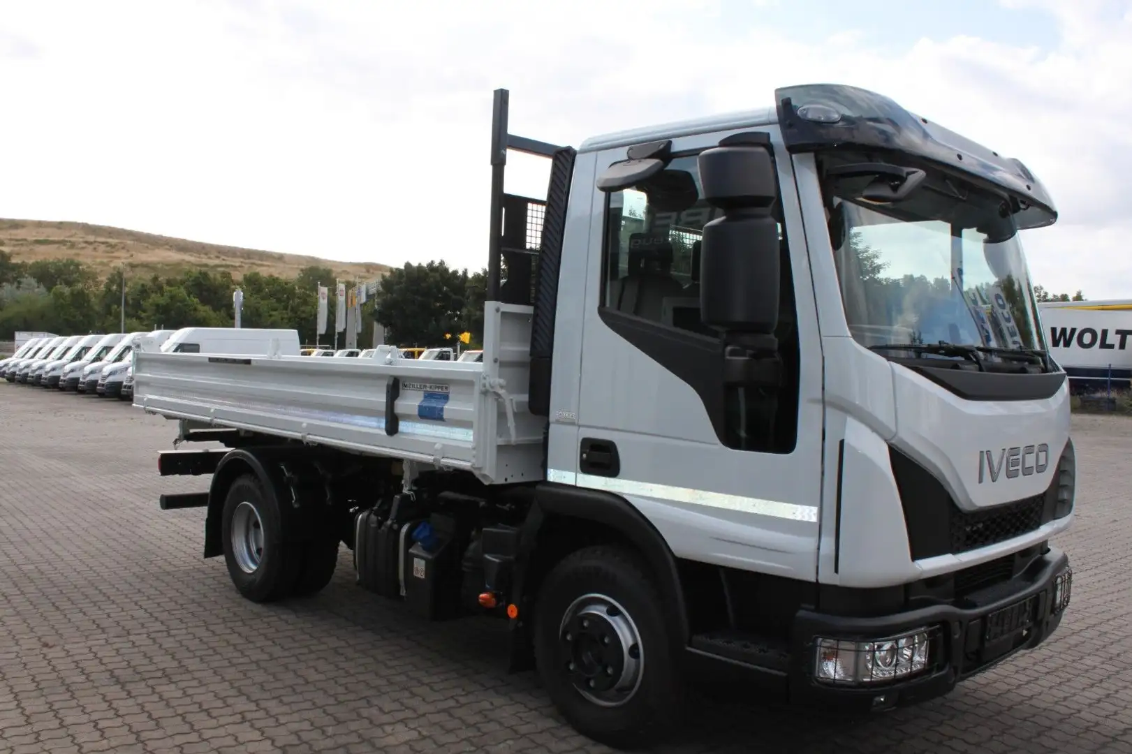 Iveco EuroCargo ML80E22K neues Modell Weiß - 1