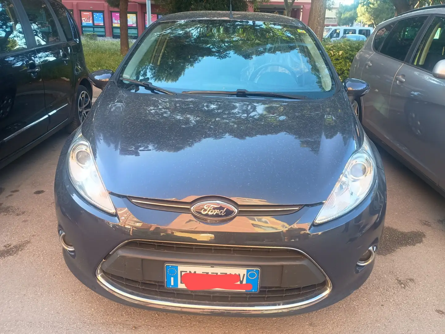 Ford Fiesta 1.4 TDCi 70CV 5p. Titanium.Bs. Grau - 1