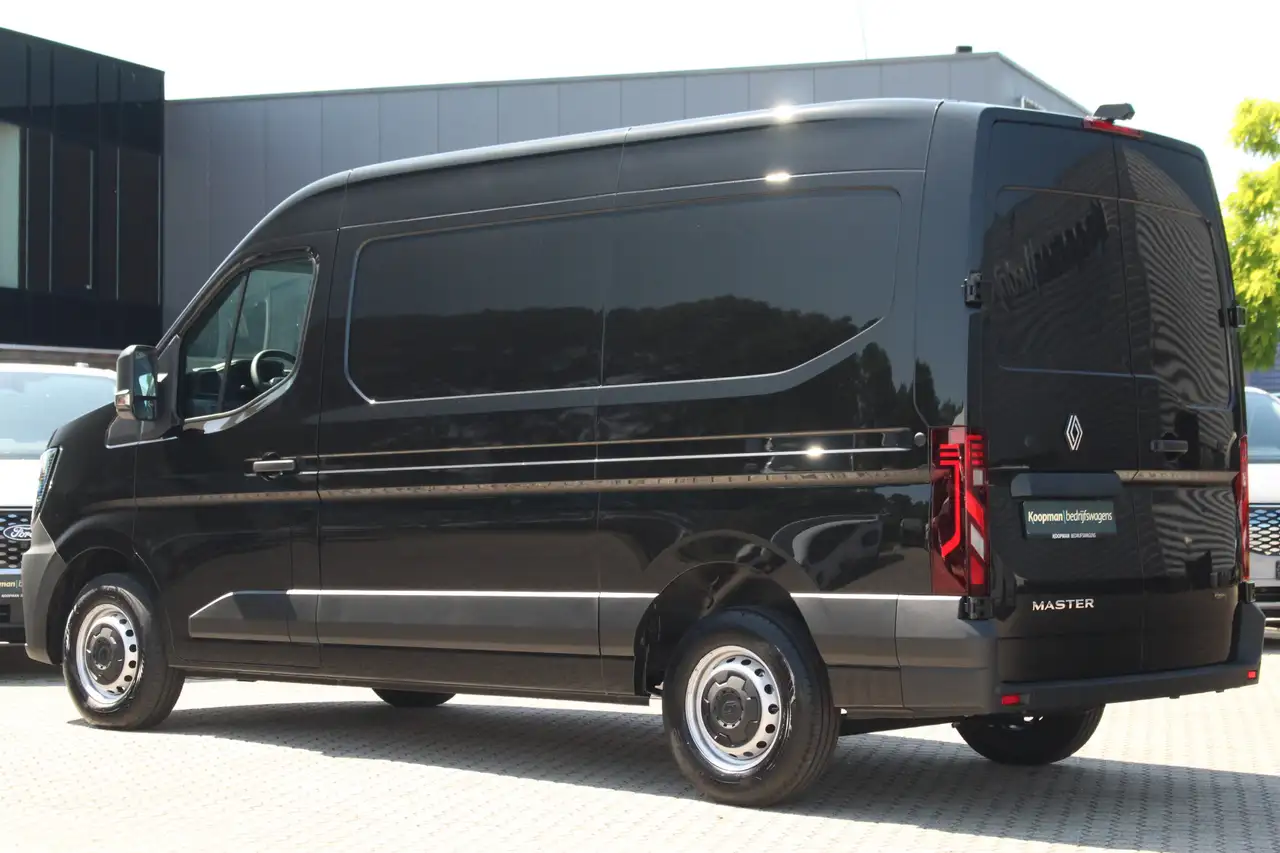 Renault Master 2026 — фото 14