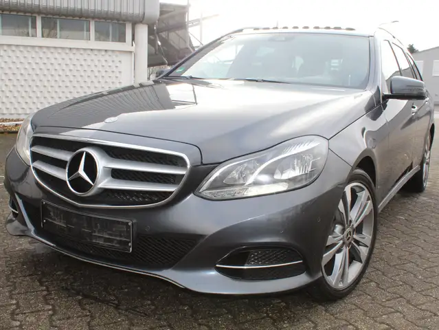 Mercedes-Benz E 300 CDI  T BlueTEC 7G-TRONIC * Voll...