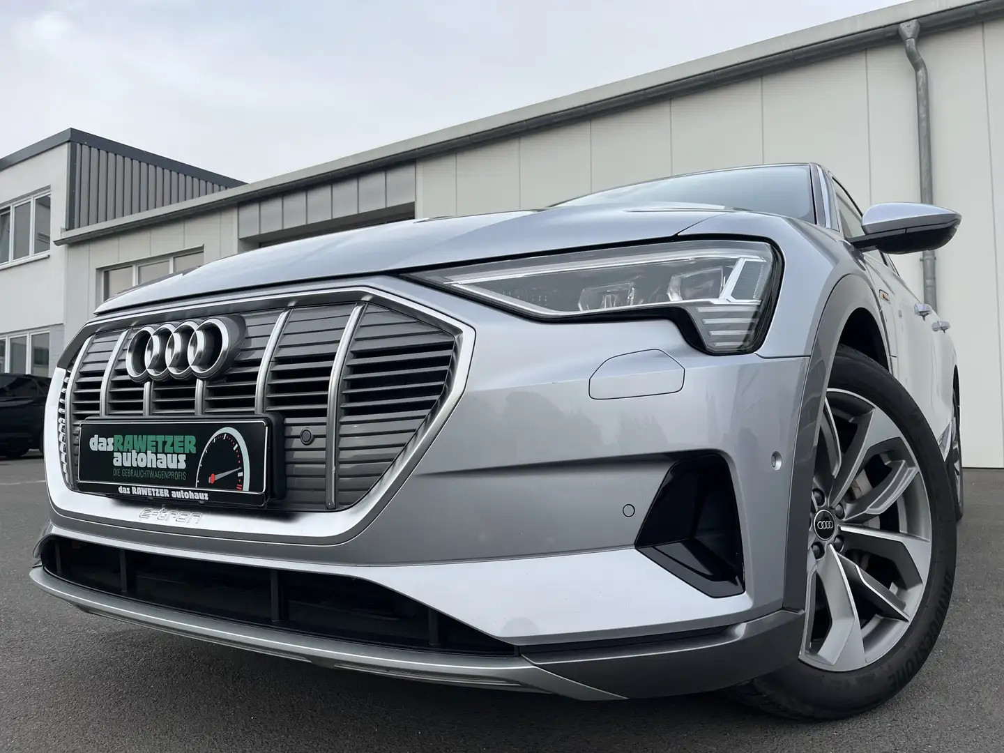 Audi e-tron 50 quattro advanced 169€ m. 20% Anzahlung AHK Vi Silber - 1