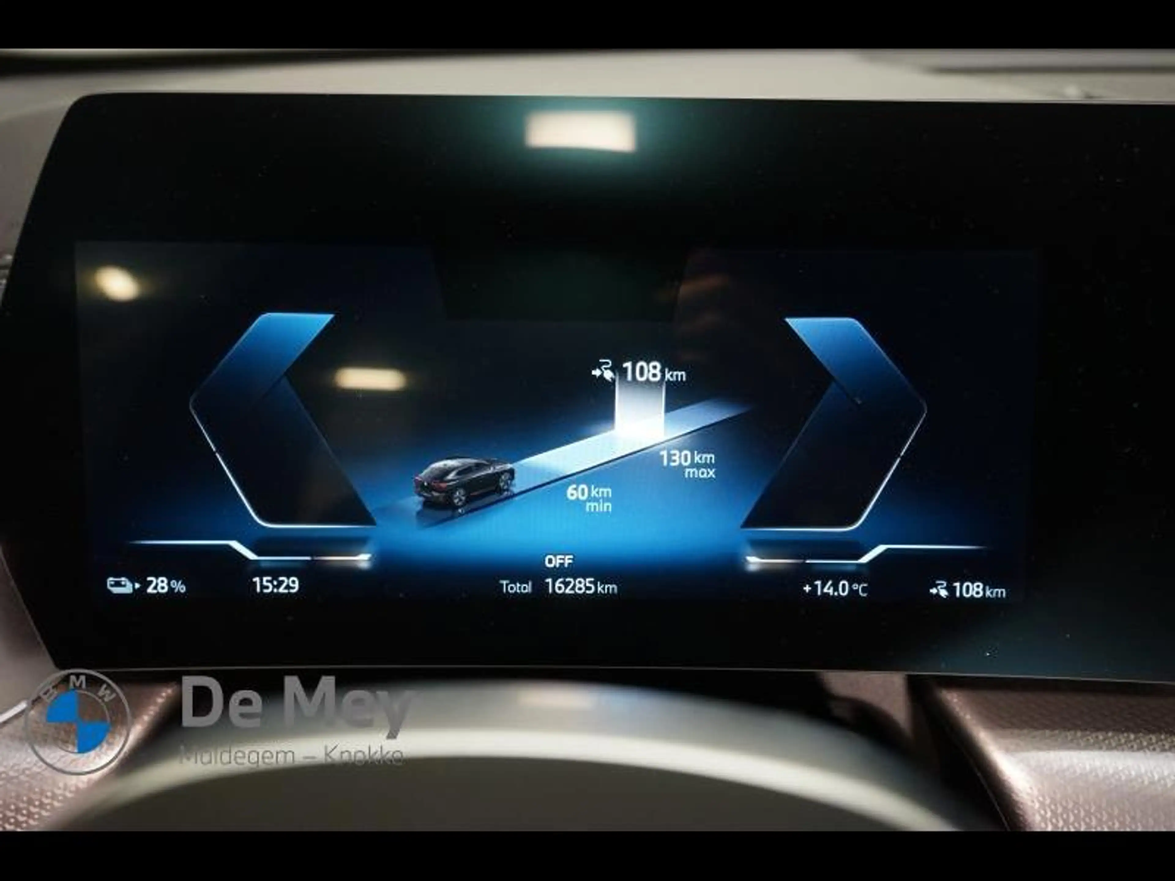 BMW iX2 / i eDrive20 — photo 12