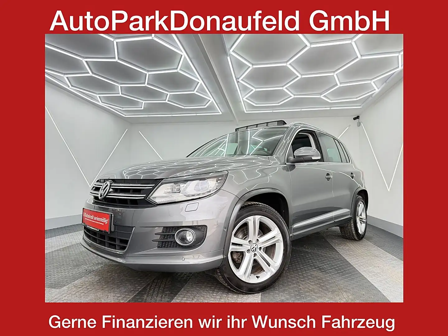 Volkswagen Tiguan 1,4 TSI Sky R-line BMT/Erstbesitz/Pano/Neue Ste... Grau - 1
