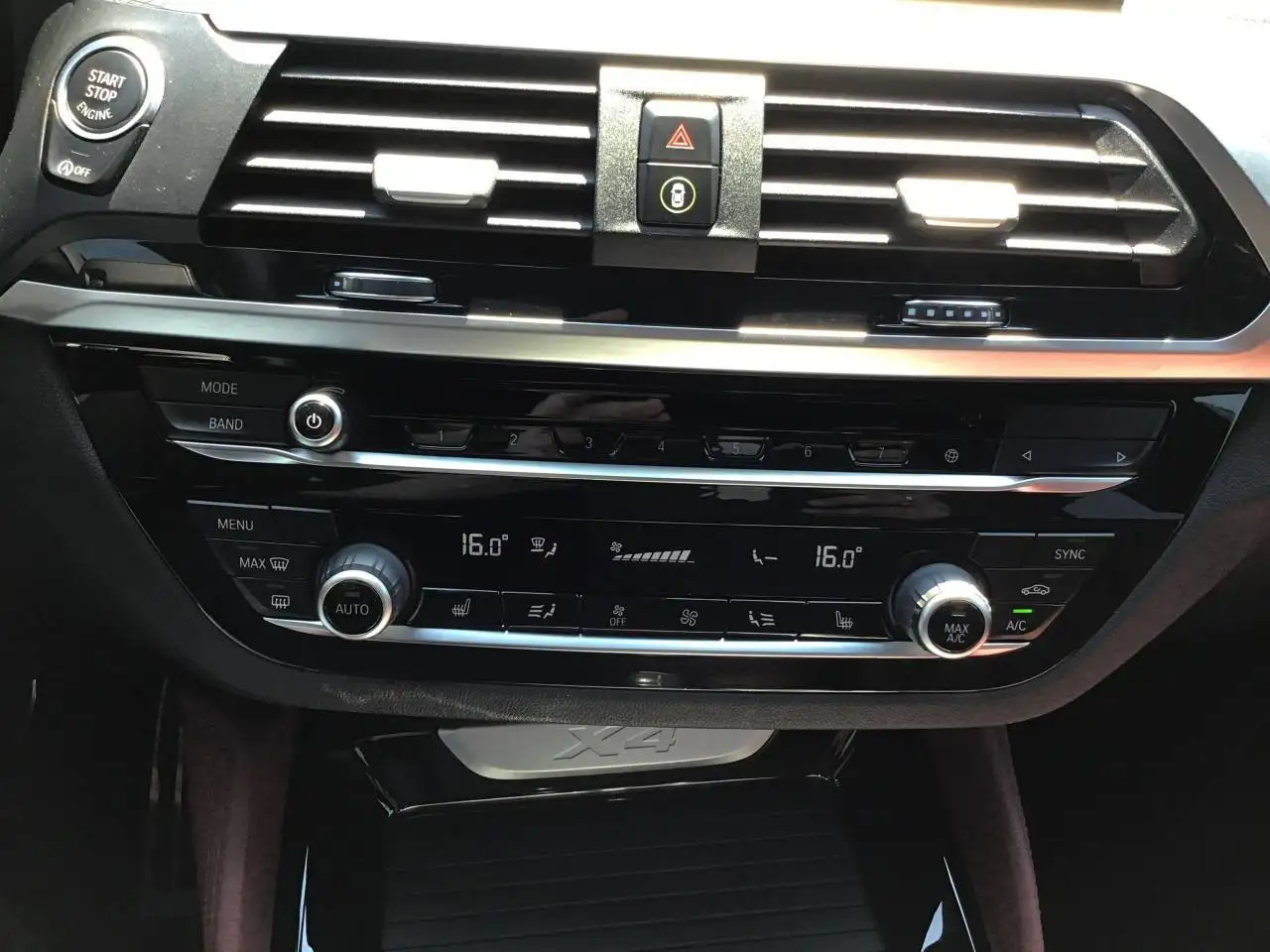 BMW X4 photo BMW X4