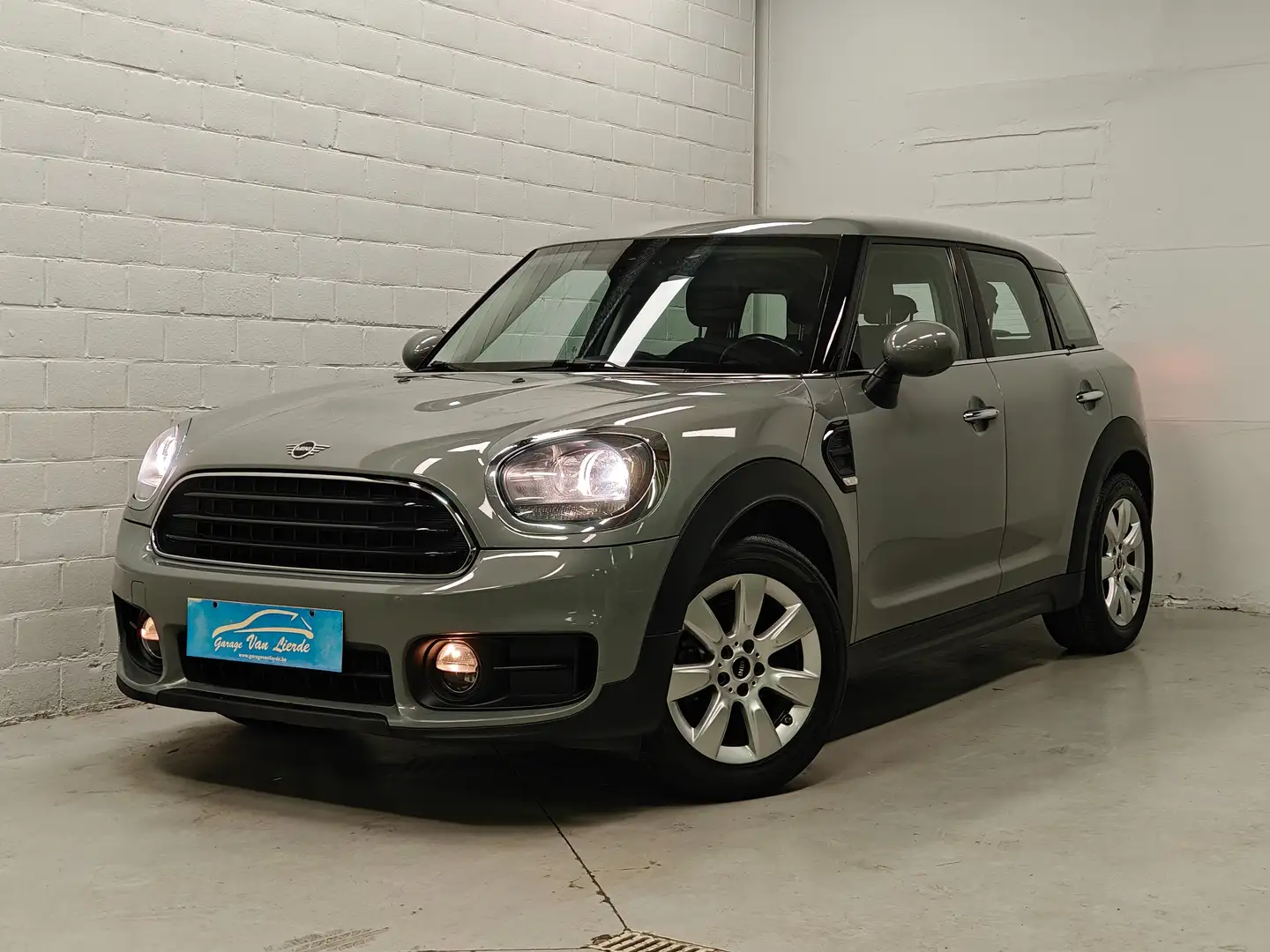 MINI One Countryman Navigatie - PDC achter - Zetelvrwrming - Trekhaak Gris - 1