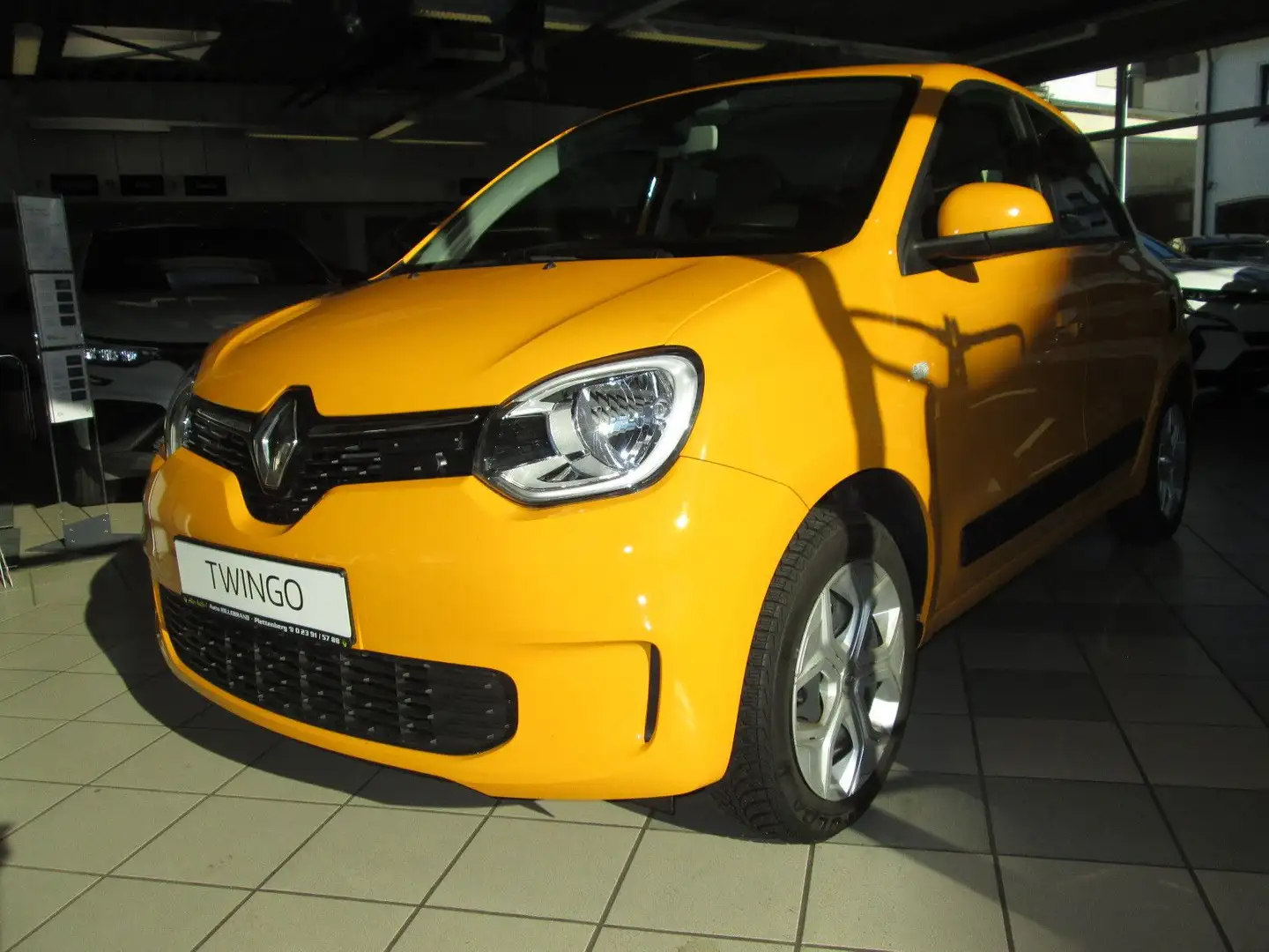Renault Twingo Limited*EASYLINK-PAKET*SHZ* Žlutá - 1
