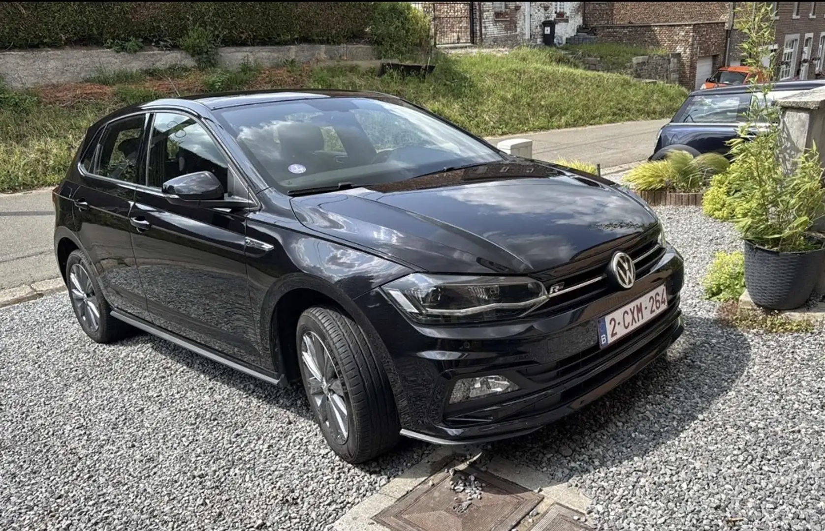 Volkswagen Polo R-Line 1.0 TSi Highline - 2