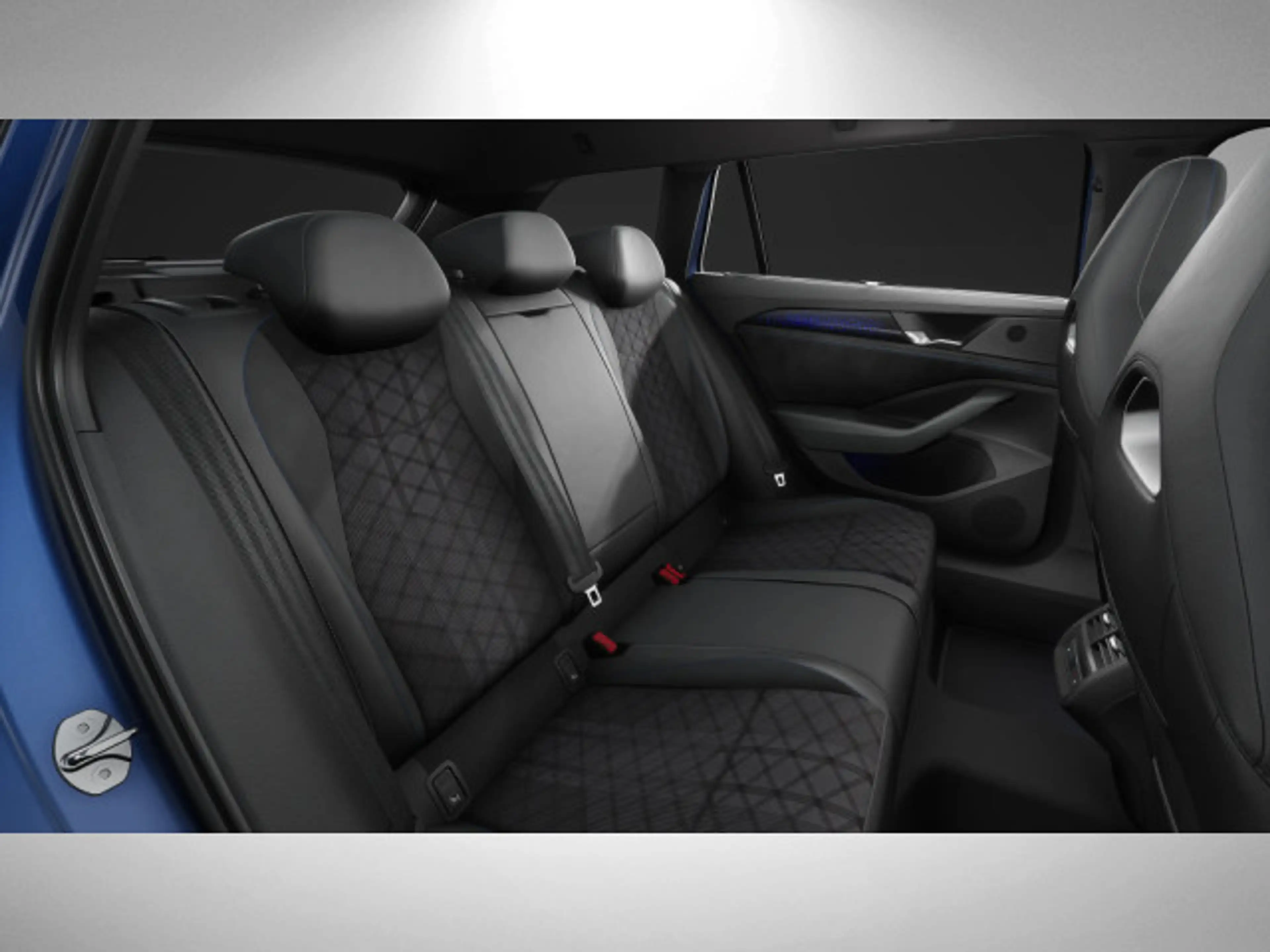 Volkswagen Passat Variant Passat R-Line — photo 11