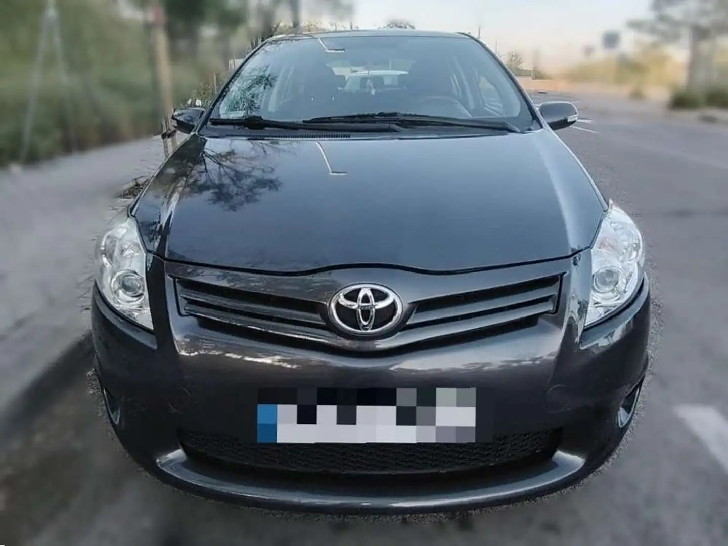 Toyota Auris 1.4D-4D Active Gris - 2