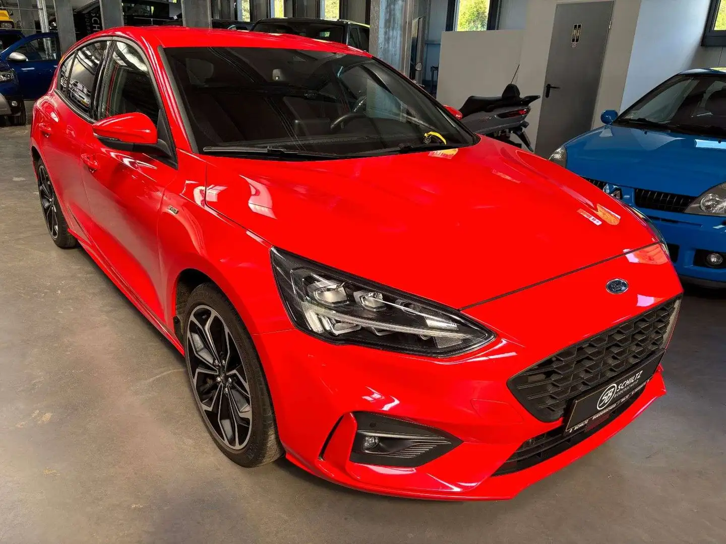 Ford Focus 1.5 EcoBoost ST-Line Piros - 1