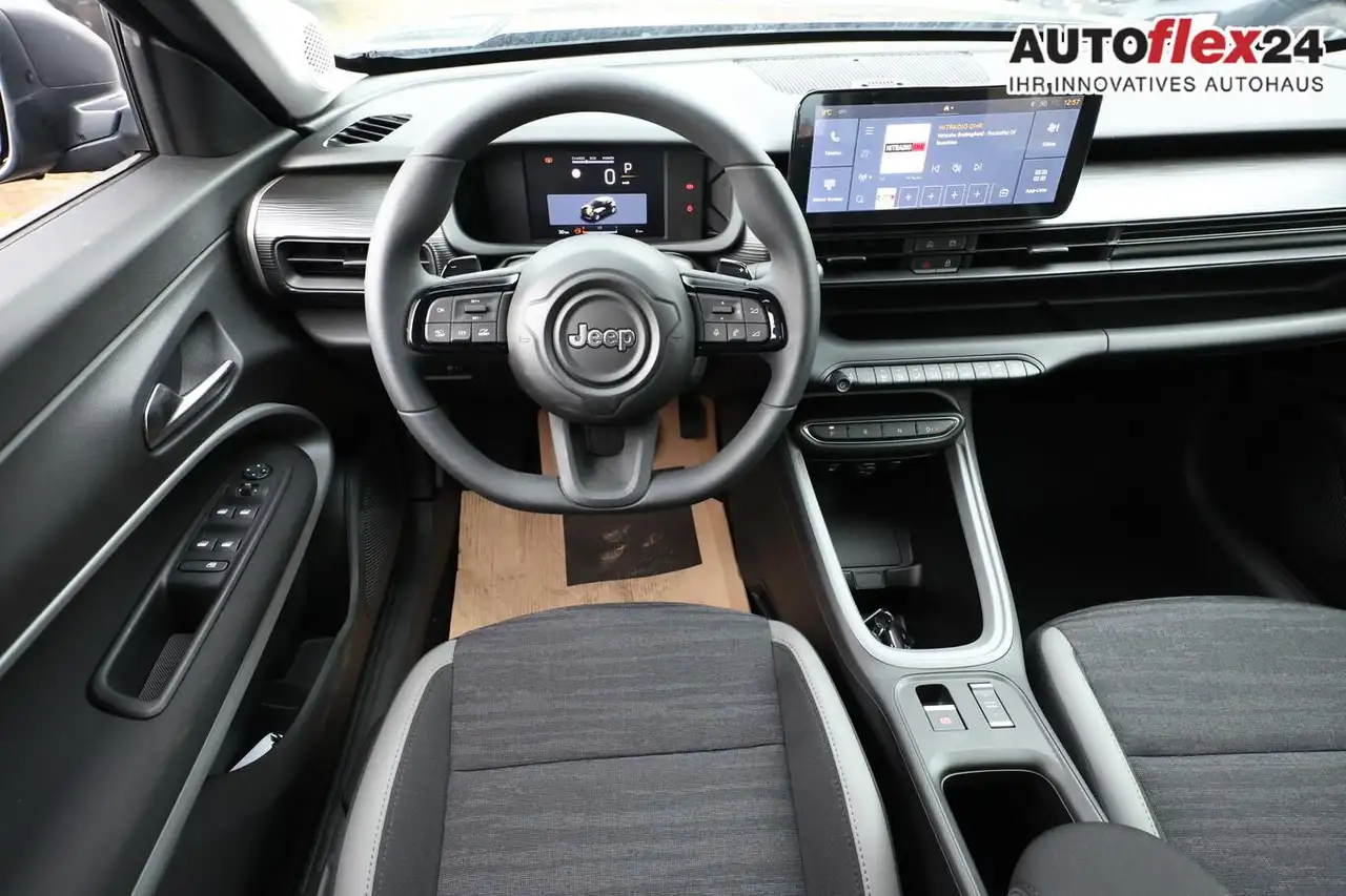 Jeep Avenger Longitude 1.2 Hybrid 110 DCT SHZ LED PDC 81 kW ... 6