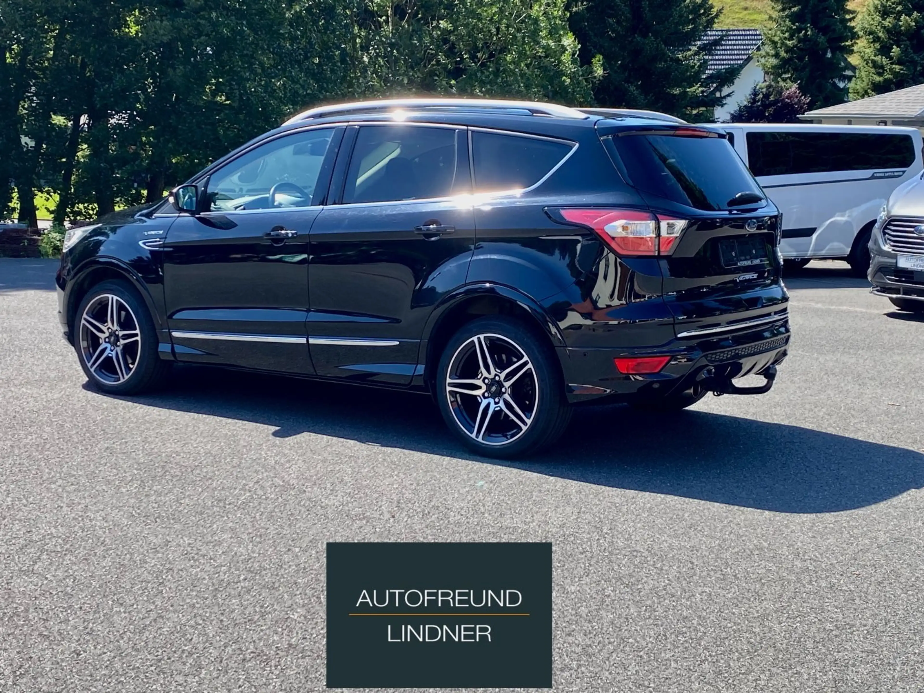 Ford Kuga Vignale 4x4 Pano AHK — photo 5