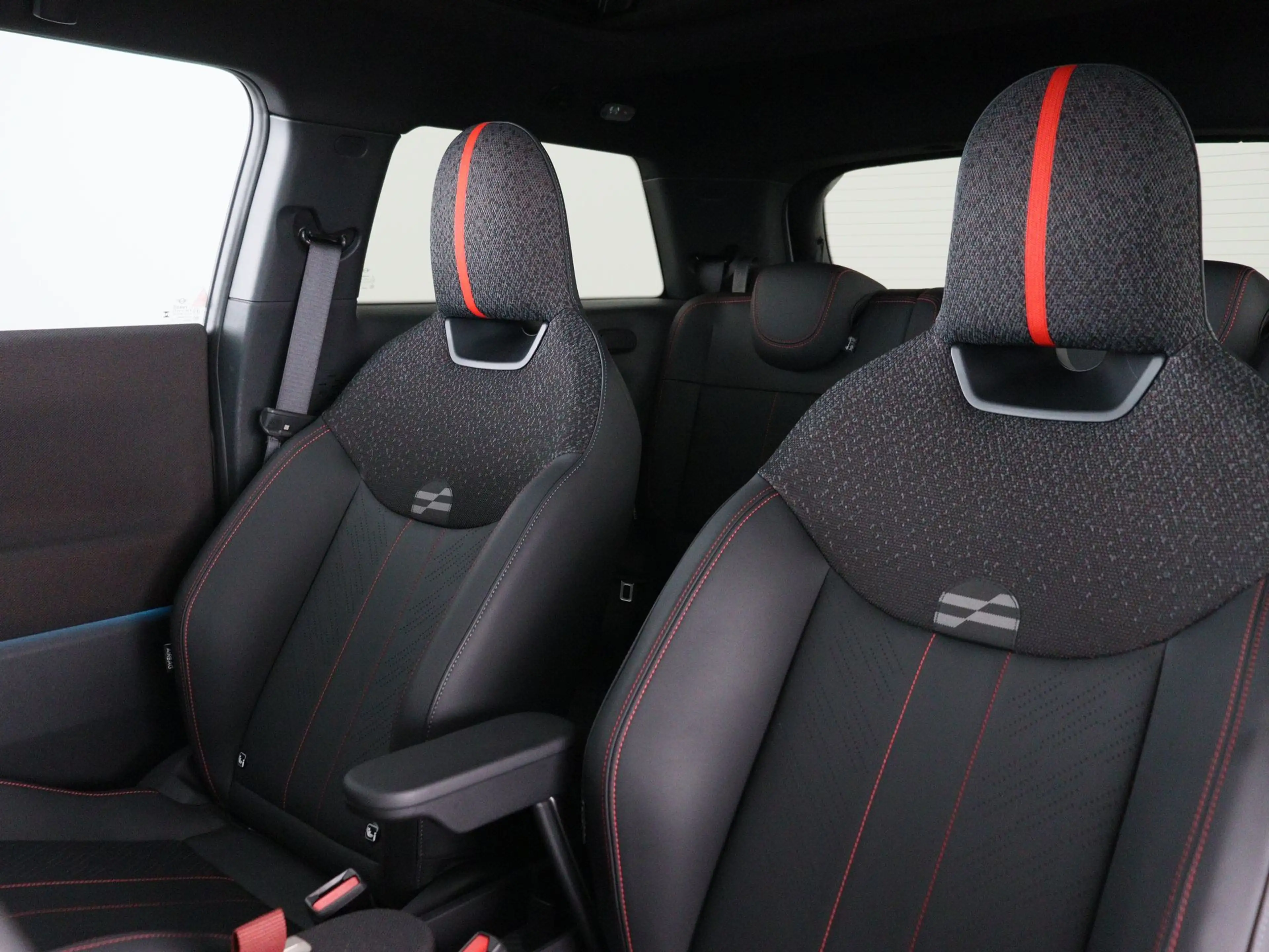 MINI Cooper E John Cooper Works Pakket XL — photo 6