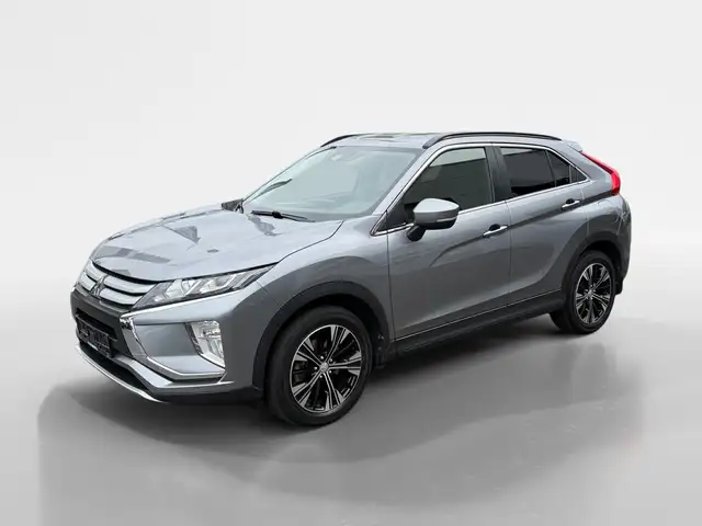 Mitsubishi Eclipse Cross view 2