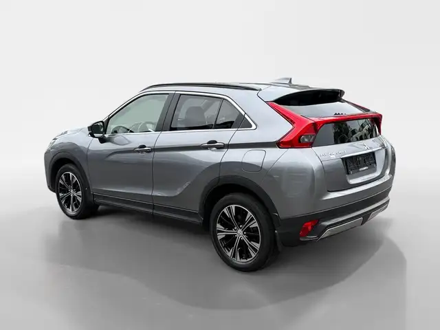 Mitsubishi Eclipse Cross view 4