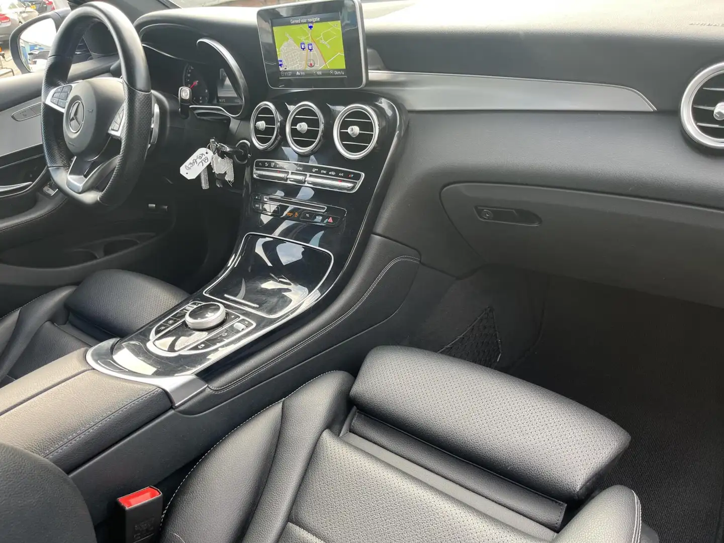 Mercedes-Benz GLC 250 4MATIC LEDER+EL. TREKH+LED+AMG INT. Bleu - 2