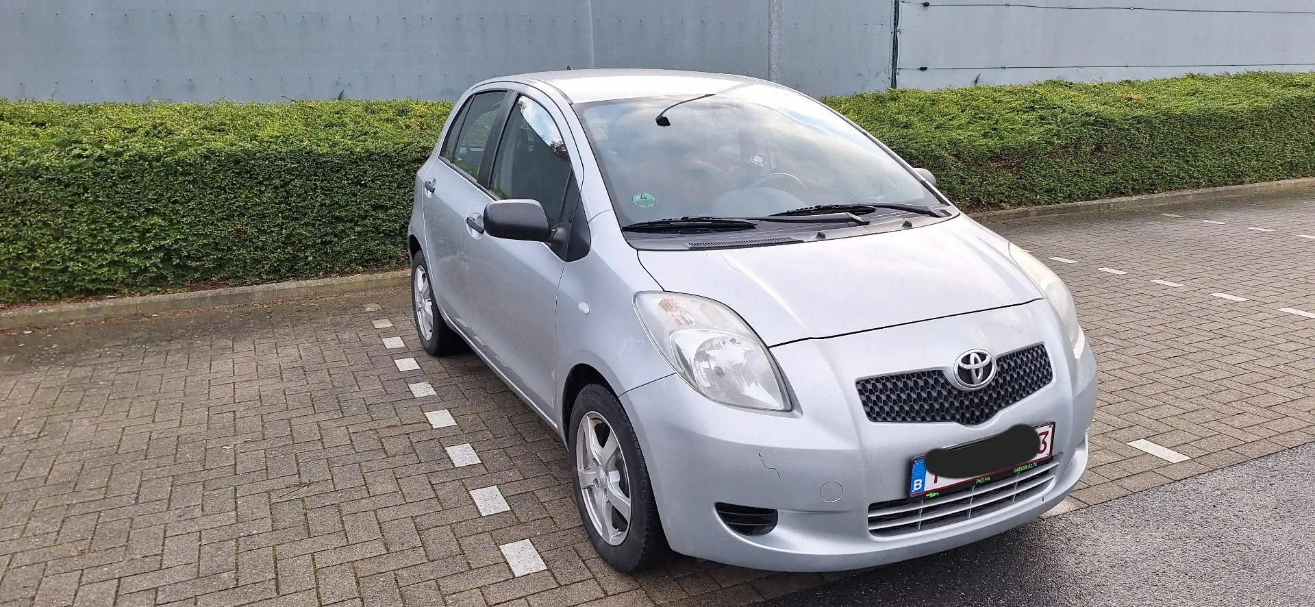 Toyota Yaris 1.3 VVT-i Luna - 1