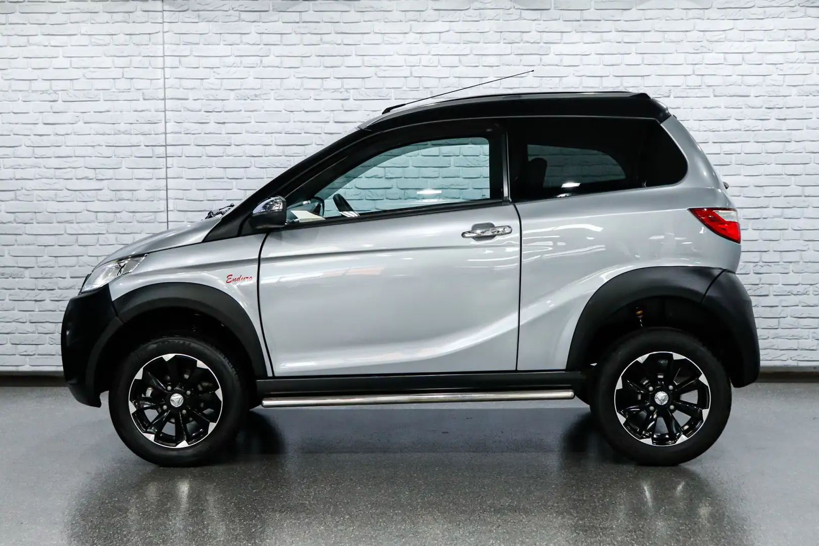 Aixam Crossover Enduro Premium Sensation 2 / ABS / Achteruitrijcam Gri - 2