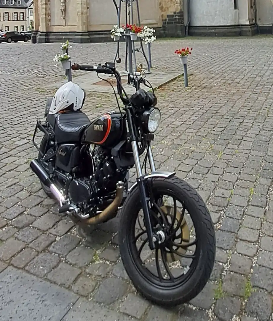Yamaha XV 750 Чорний - 1