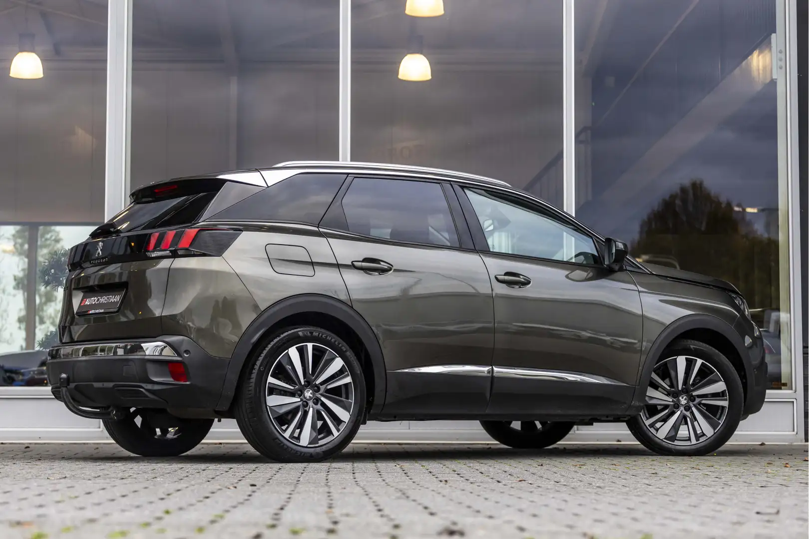 Peugeot 3008 1.2 PureTech Premium Avantage | Camera | Trekhaak Grau - 2