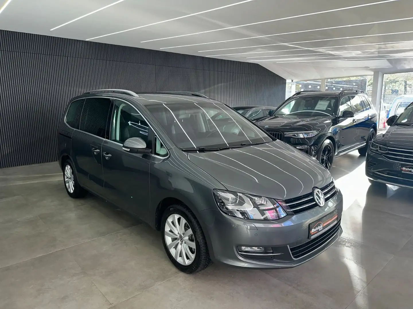 Volkswagen Sharan 1.4 TSI Highline*2xEl.Tür*1.Hand*Bi-Xen* Gris - 1