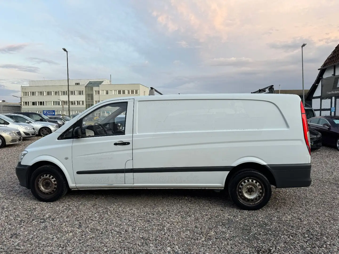 Mercedes-Benz Vito Kasten 113 CDI extralang / 2. Hand SHZ Weiß - 2
