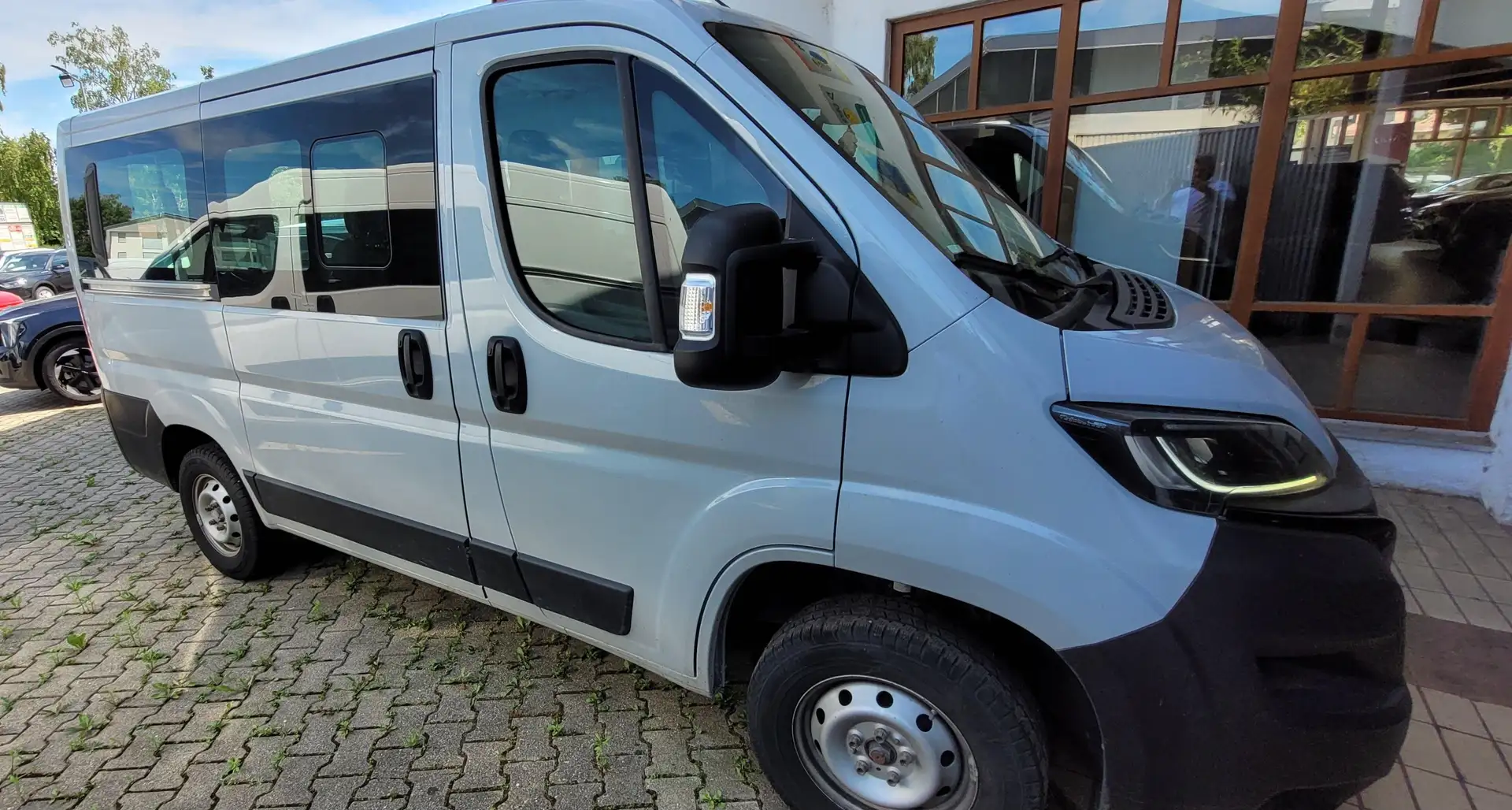 Fiat Ducato L1H1 Kombi 8-Sitzer Standheiz. Klimaautom. AHK Grau - 2