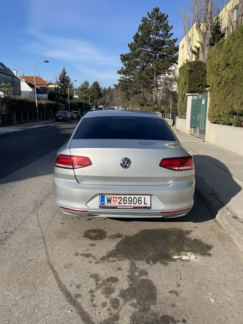 Volkswagen Passat 2.0 TDI Comfortline - 1