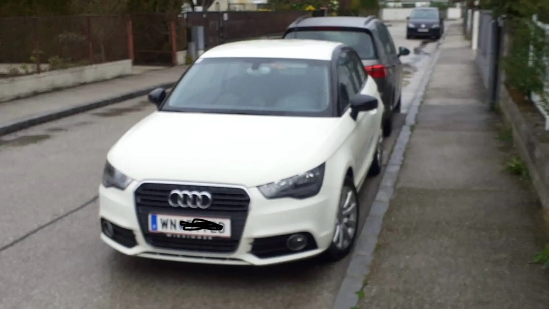 Audi A1 1,6 TDI Ambition Beige - 1