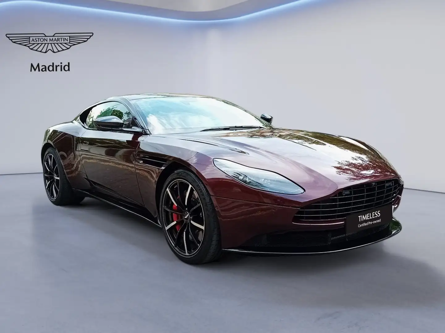 Aston Martin DB11 Coupe V8 - 1