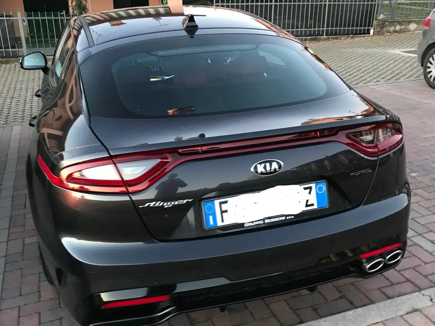 Kia Stinger 2.2 CRDi AWD AT8 GT Line Grigio - 2