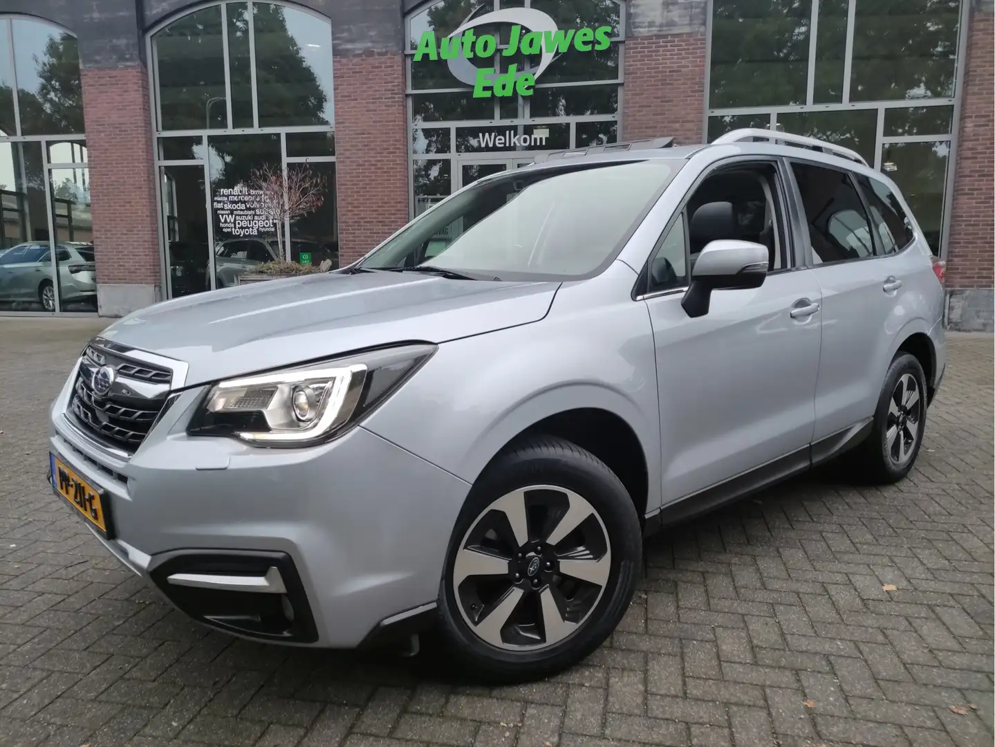 Subaru Forester 2.0 Premium Trekhaak - Leder - Panoramadak - Achte Grijs - 2