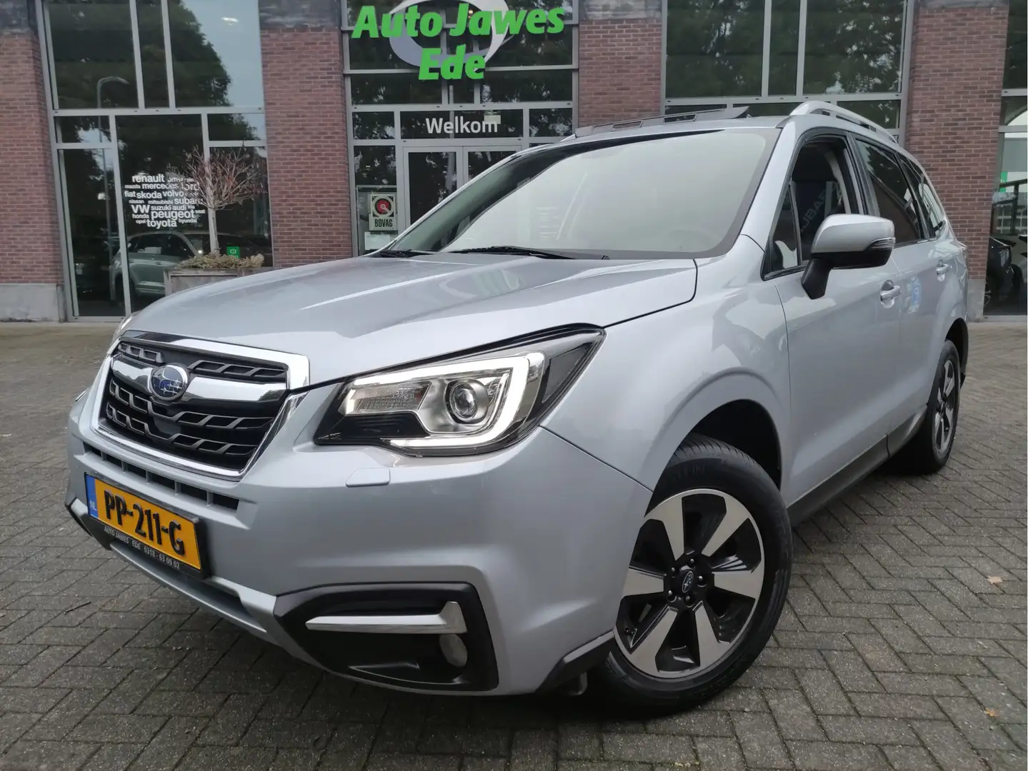 Subaru Forester 2.0 Premium Trekhaak - Leder - Panoramadak - Achte Grijs - 1