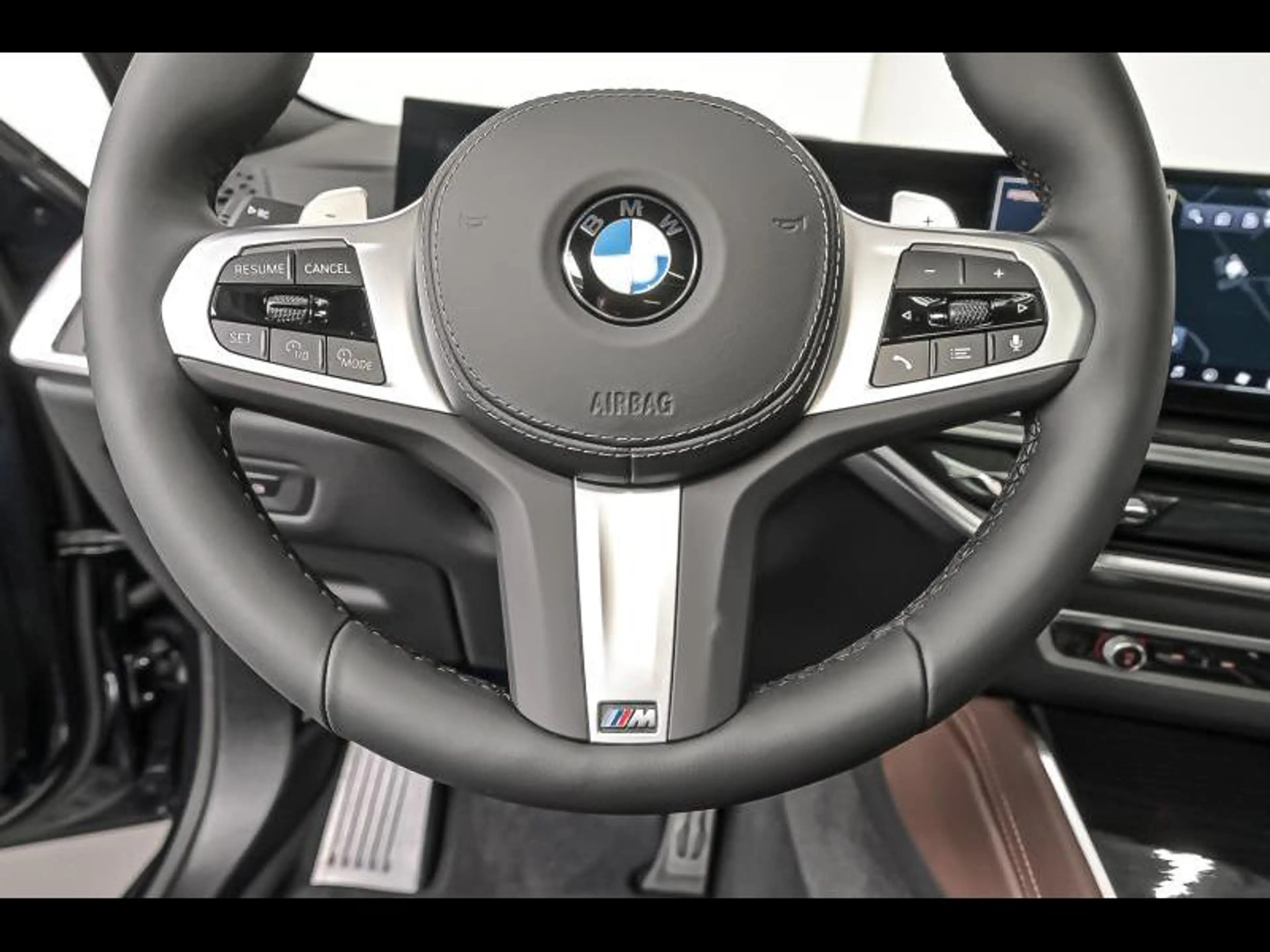 BMW X6 xDrive 40i — photo 9