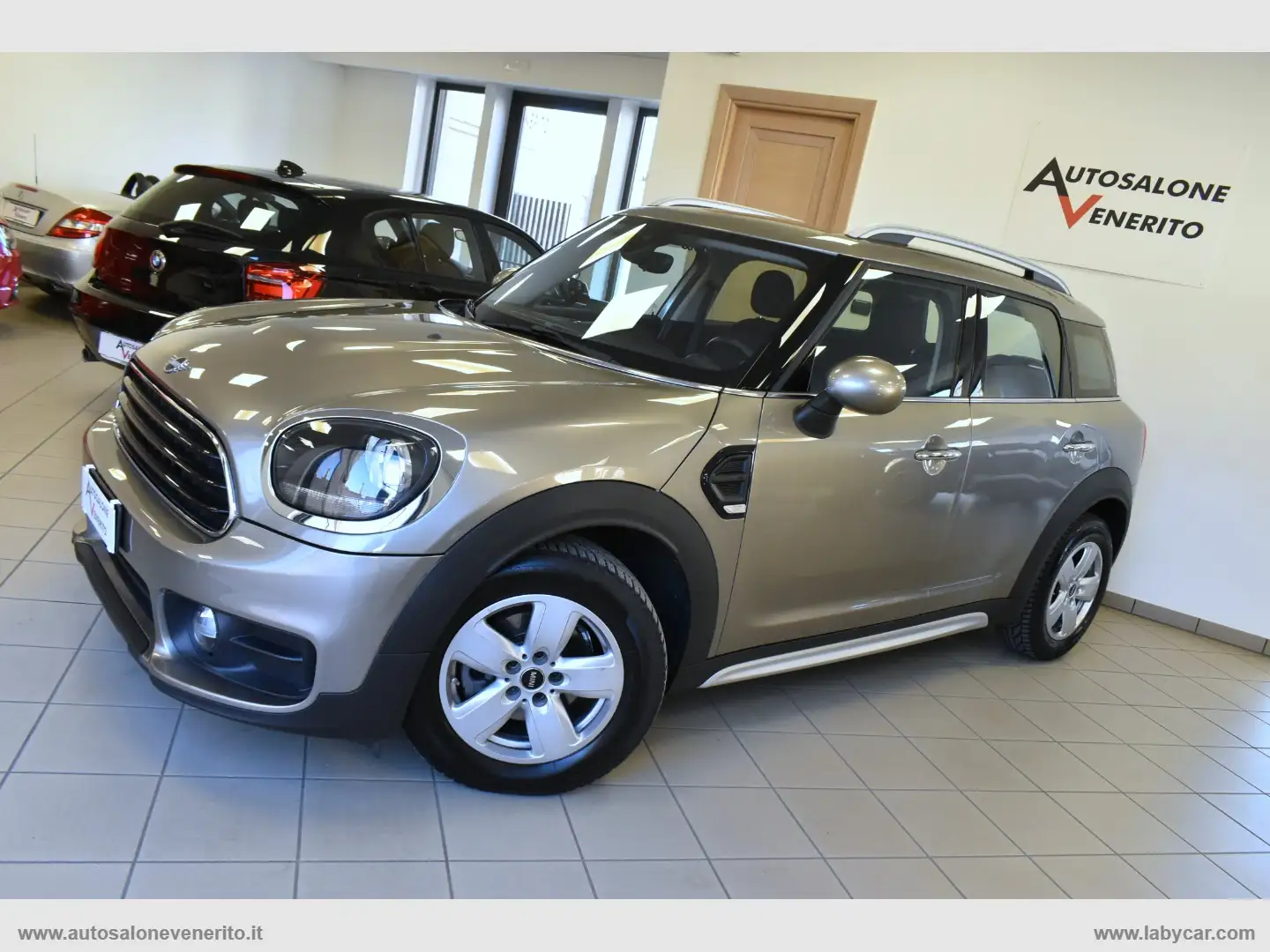 MINI Cooper Countryman Mini One D Hype Countryman Grijs - 1