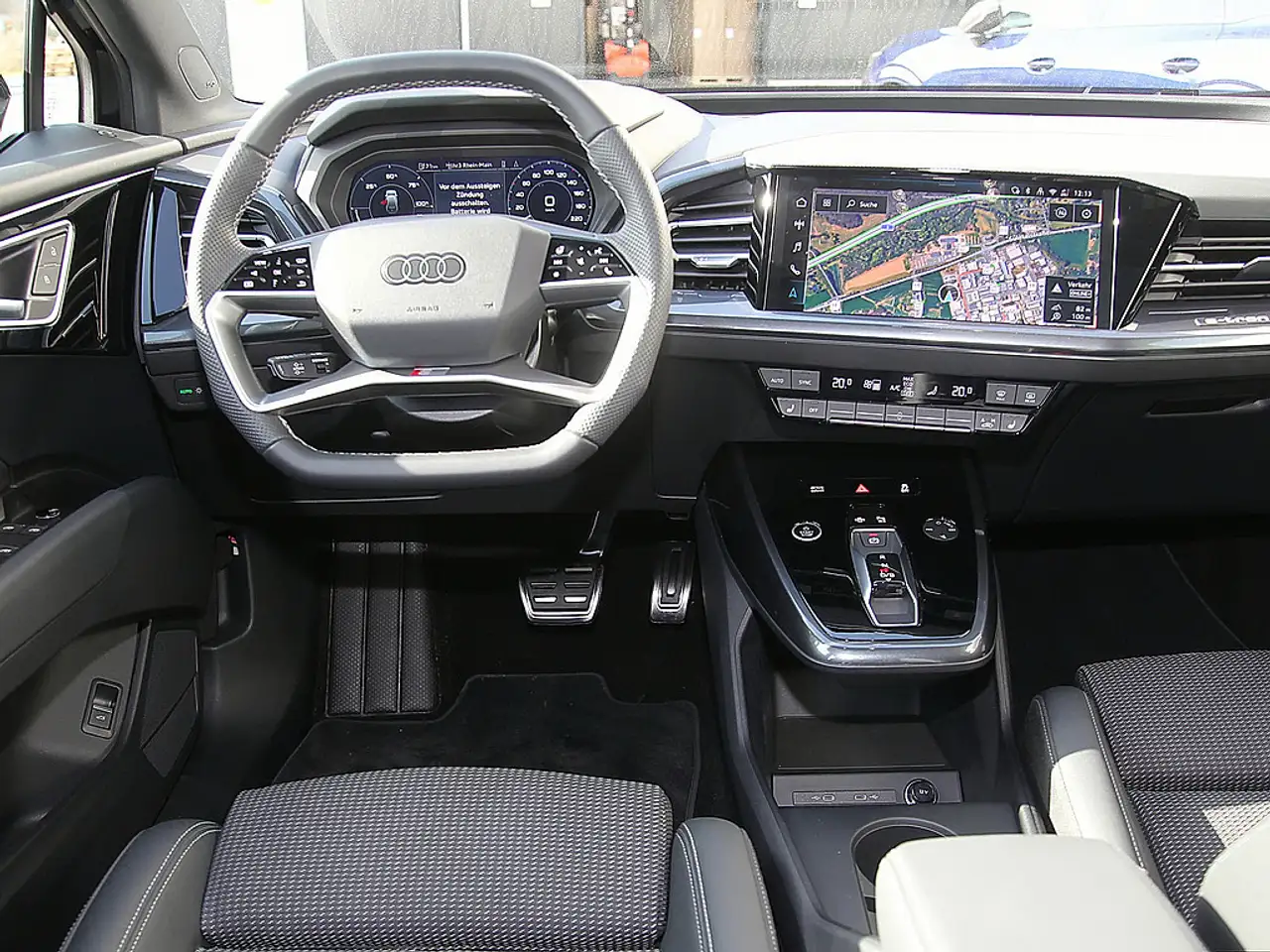 Audi Q4 e-tron 45 S-line Pano S-line Edition Sonos 10