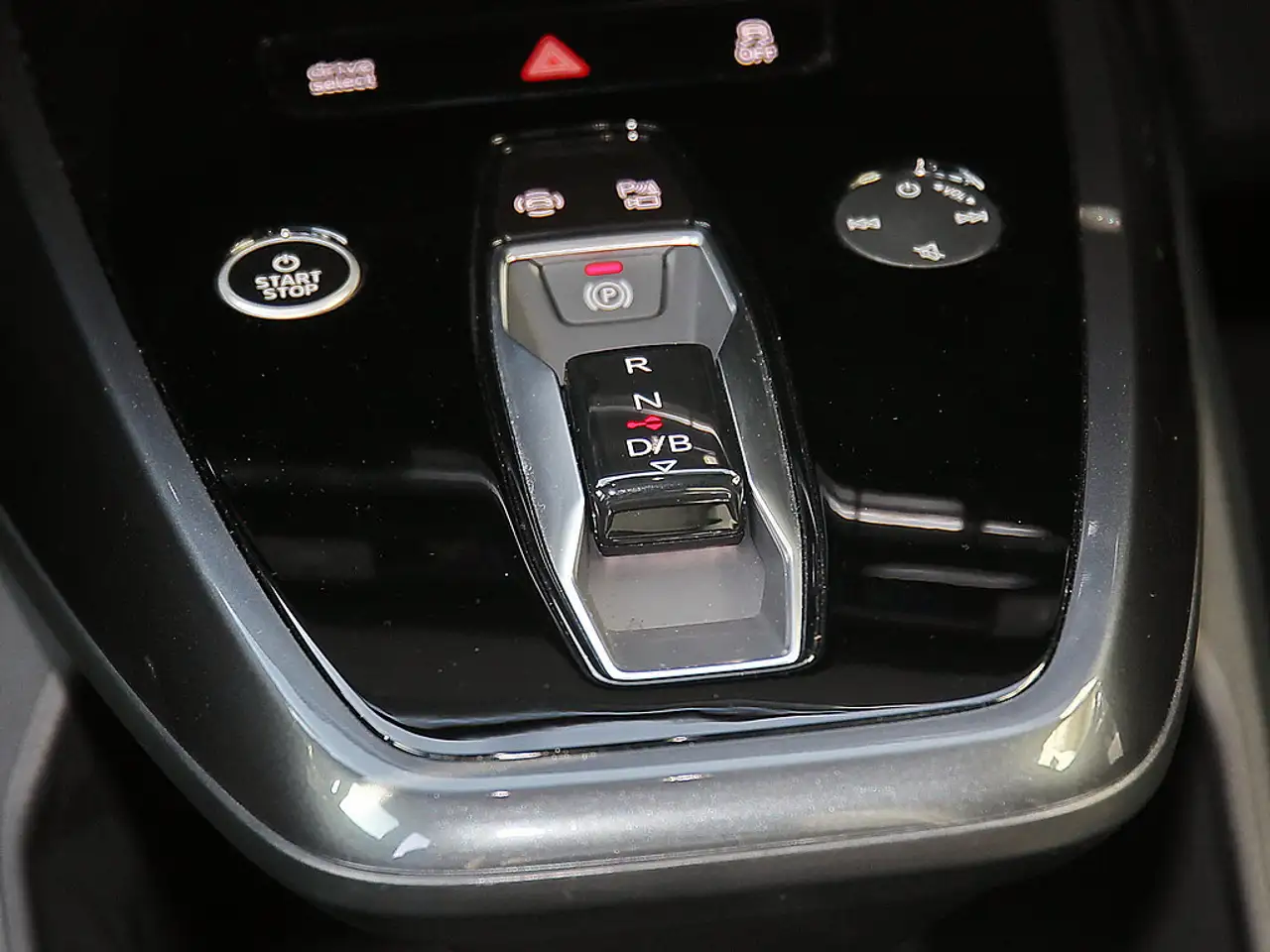 Audi Q4 e-tron 45 S-line Pano S-line Edition Sonos 11