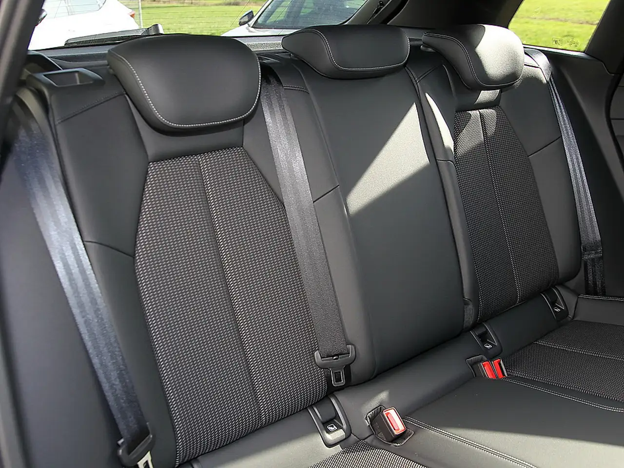 Audi Q4 e-tron 45 S-line Pano S-line Edition Sonos 4