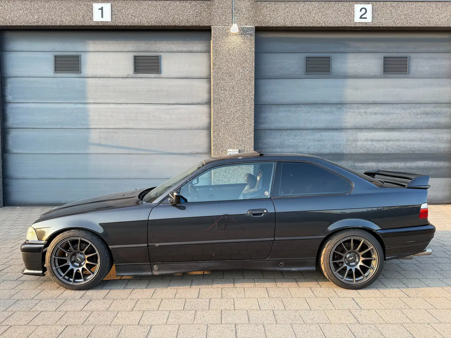 BMW 320 E36 met 328i motor Noir - 2