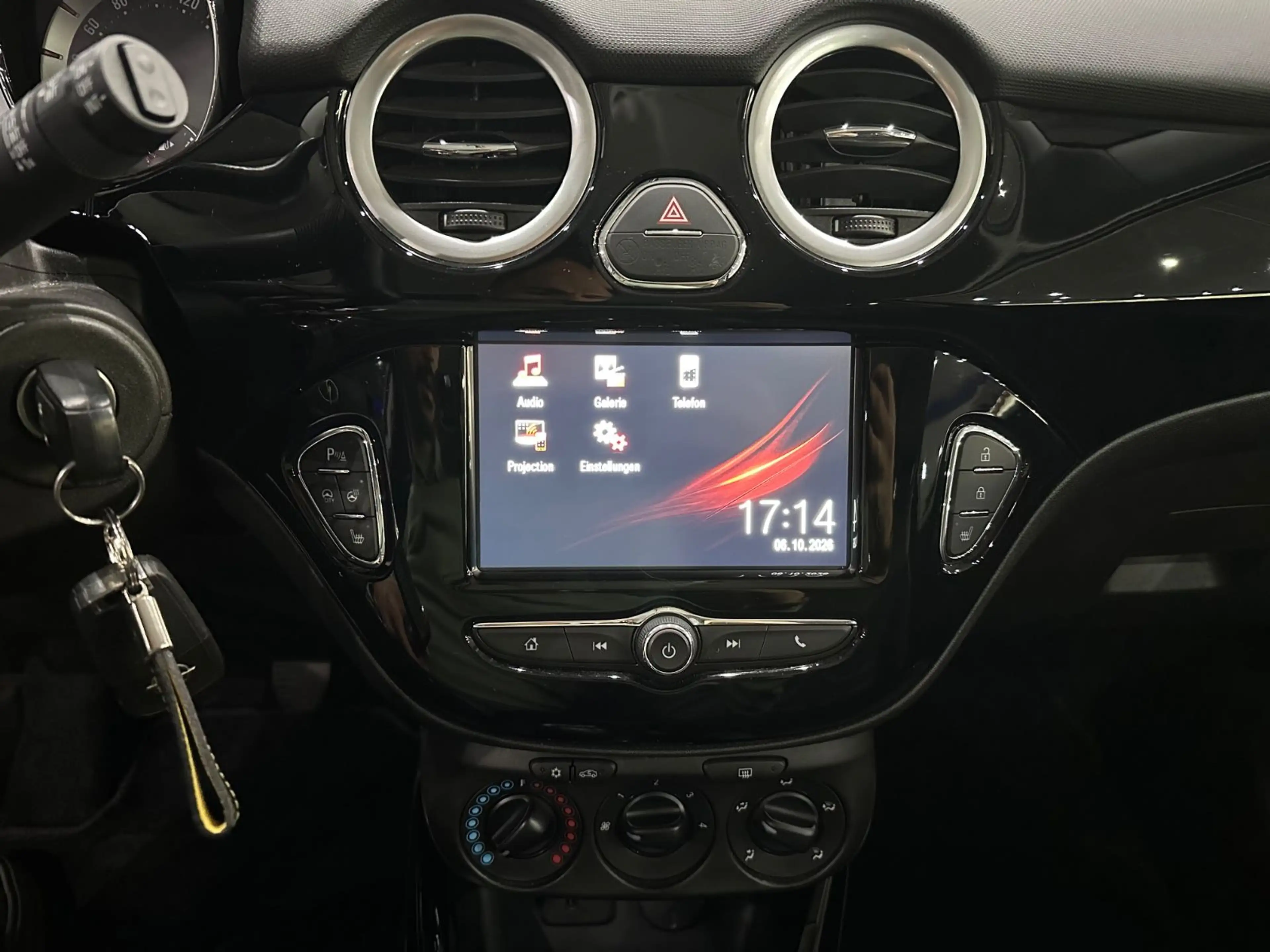 Opel Adam 120 Jahre / Sitzheizung / Lenkradheizung — photo 13