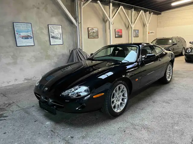 Jaguar XK8 Coupe 1. Hand erst 77.930 km Scheckheft