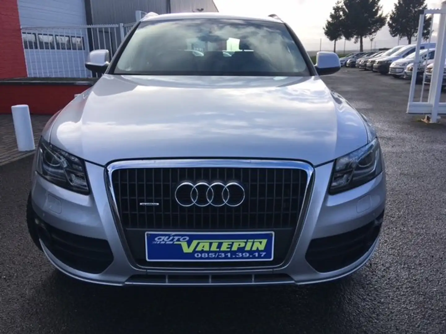 Audi Q5 2.0 TDi 163cv Quattro S-Tronic GPS/CUIR/BT/XENON Grijs - 2